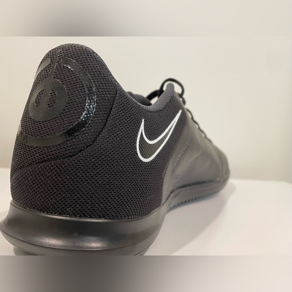 Nike Men’s Tiempo Legend 9 Club IC indoor soccer cleats - Picture 8 of 10